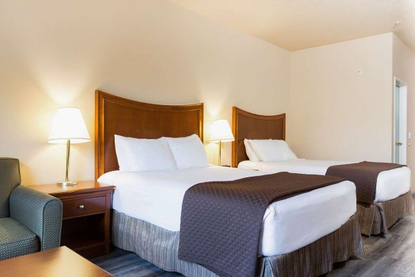 Red Lion Inn and Suites McMinnville